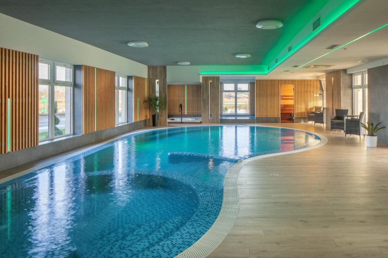 Sziget Hotel Nyíregyháza Екстериор снимка