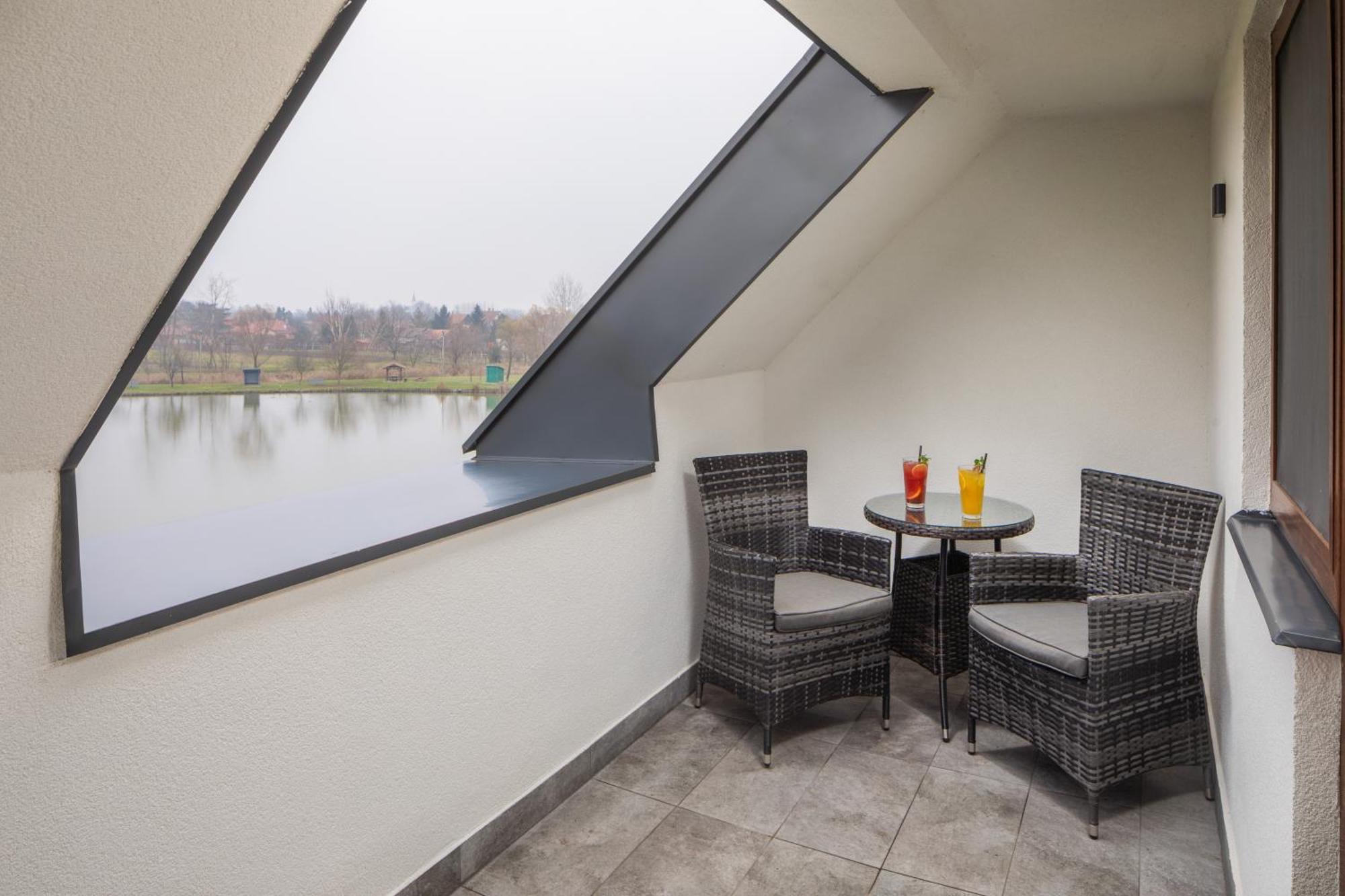 Sziget Hotel Nyíregyháza Екстериор снимка