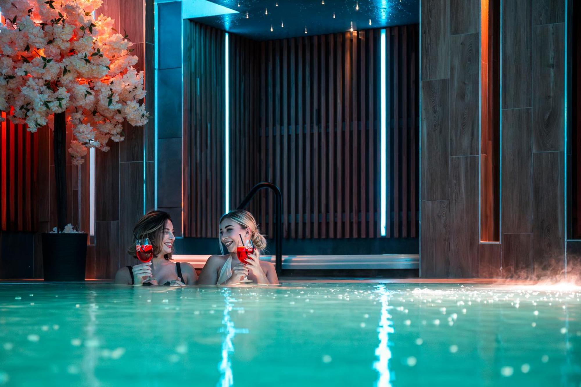 Sziget Hotel Nyíregyháza Екстериор снимка